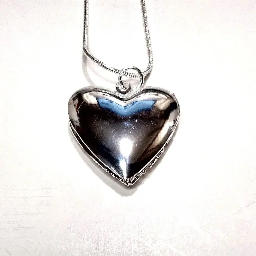 925 Sterling Silver Chain Heart Locket Necklace Gift - NEW!